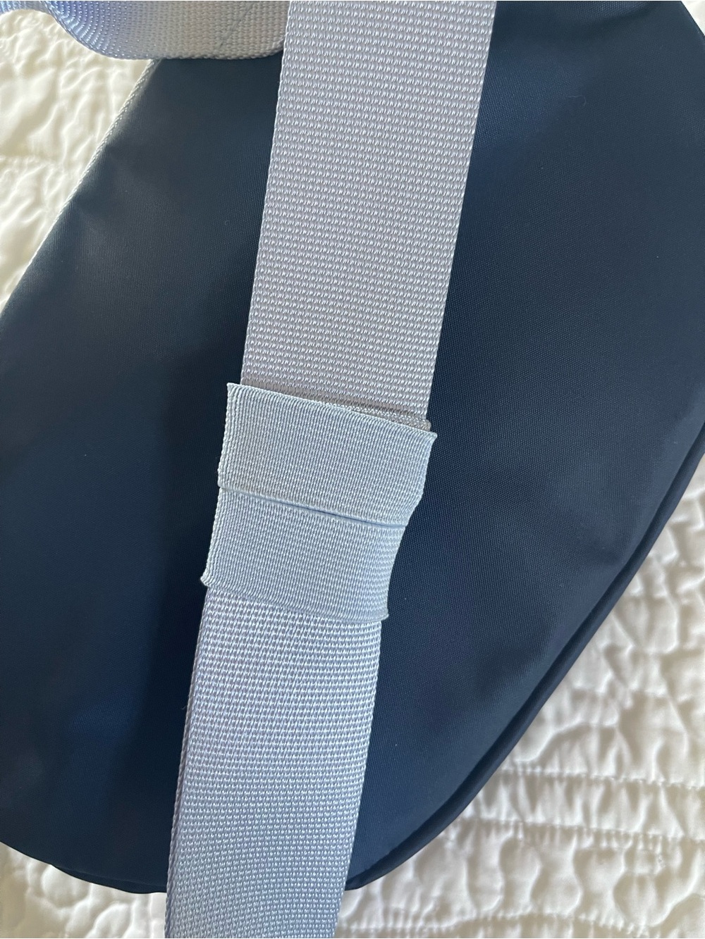 Lululemon All Day Essentials 2.5L Belt Bag/Crossbody Bag/Fanny Pack in Navy Blue - Picture 6 of 15